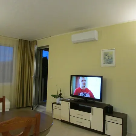 Sun & Fun - Nikea Park Free Parking Apartament