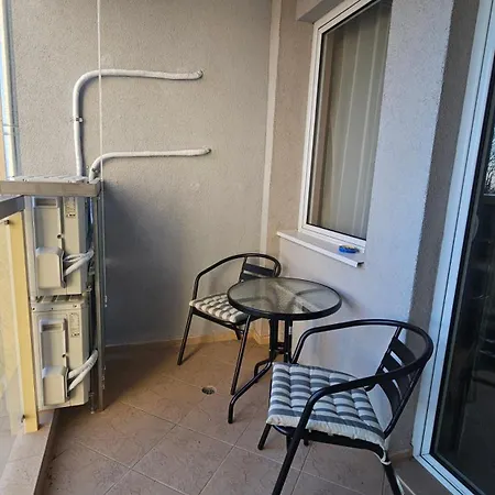 Sun & Fun - Nikea Park Free Parking * Golden Sands