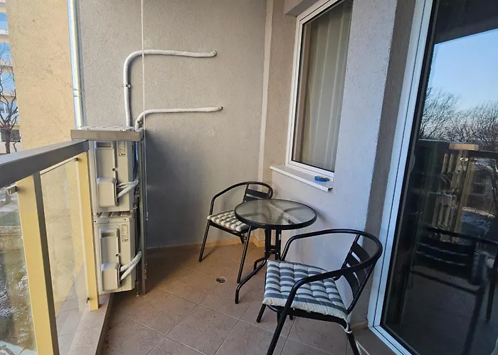 Sun & Fun - Nikea Park Free Parking * 골든샌드